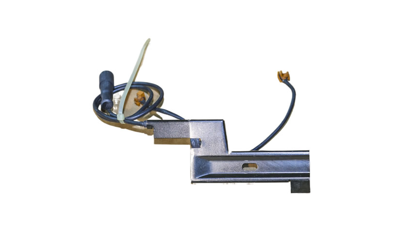 Wear indicating sensor