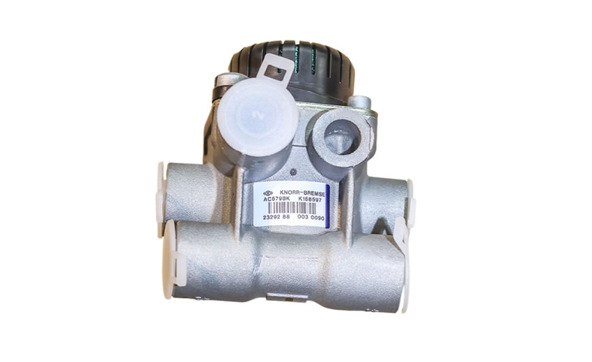Differential relay valve